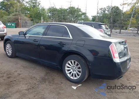 2014 Chrysler 300 z USA, uszkodzony, nr VIN 2C3CCAAG4EH127525
